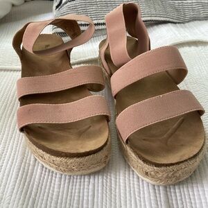 Time and Tru women’s platform sandals size 11
